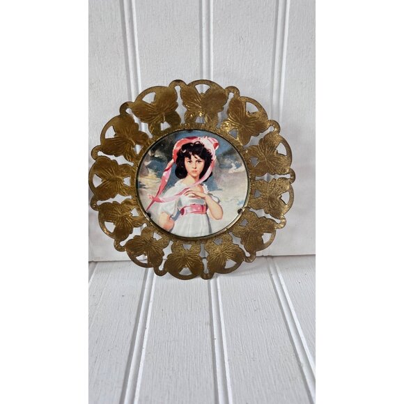 Vintage Ornate Brass Wall Plates With Romantic Portraits - Picture 3 of 9
